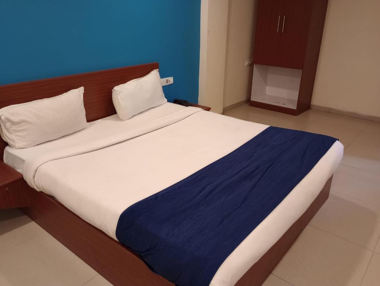 Hotel Aura Inn Indore Exterior foto